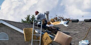 Why Choose Our Emergency Roof Repair Services? | Roofing contractor in ...